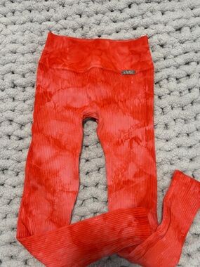 Bombshell Ribbed Tie-Dye Leggings